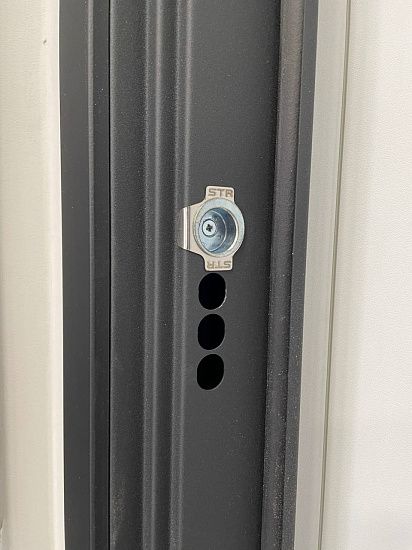 Входная дверь  