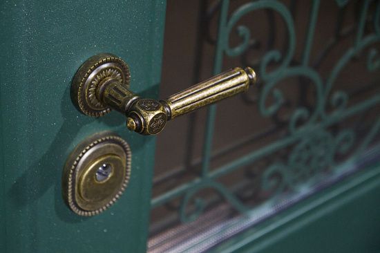 Входная дверь  